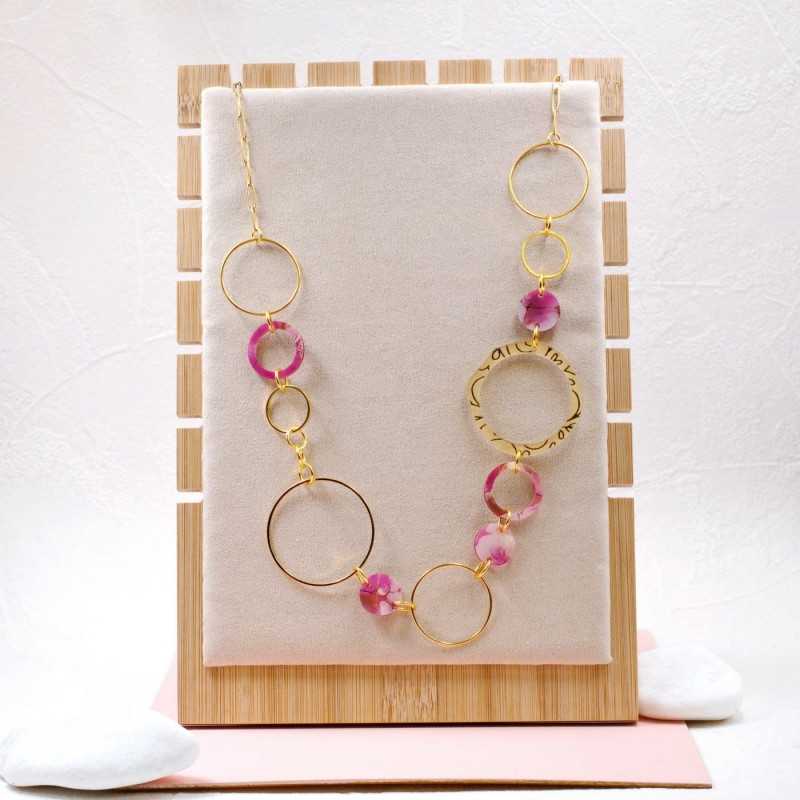 Handmade long necklace made of chain and plexiglass with gold-plated parts