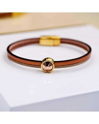 Leather bracelet with Swarovski crystal Leather bracelet with Swarovski crystal and metal parts in gold-plating