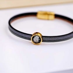 Δερμάτινο βραχιόλι με κρύσταλλο Swarovski και στοιχεία σε επίχρυση επιμετάλλωση