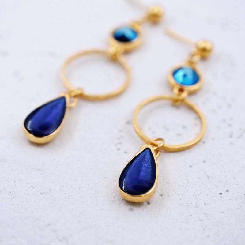 Σκουλαρίκια με κρύσταλλα Swarovski και σταγόνες από γυαλί Σκουλαρίκια με κρίκους, κρύσταλλα Swarovski και σταγόνες από γυαλί vitraux