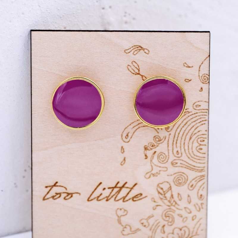 Stud earrings with enamel Stud earrings with enamel in gold-plating on wooden engraved card