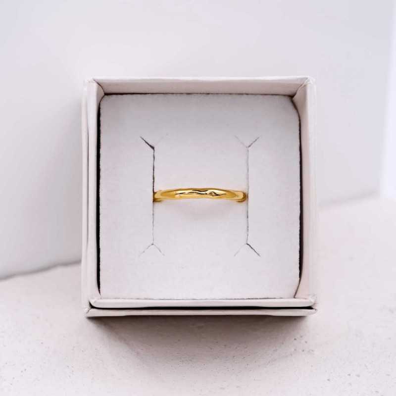 Gold-plated ring with deluxe gift box