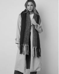 Μαλακό Κασκόλ με Κρόσσια – Miamossa Accessories Μαλακό Κασκόλ με Κρόσσια – Miamossa Accessories
