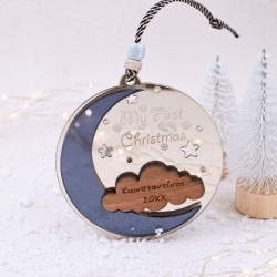 Χριστουγεννιάτικο στολίδι “My First Christmas” – Σελήνη και Συννεφάκι με όνομα και έτος γέννησης