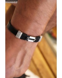 Leather Men's Bracelet with Silver-plated Razor Blade Leather men's bracelet with metallic silver-plated Razor Blade