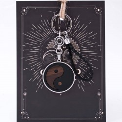 Χειροποίητο ανδρικό μπρελόκ με στοιχείο Yin-Yang πλέξιγκλας