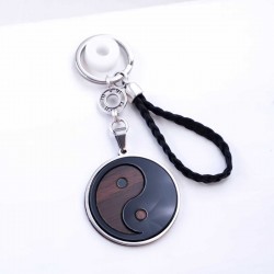 Χειροποίητο ανδρικό μπρελόκ με στοιχείο Yin-Yang πλέξιγκλας