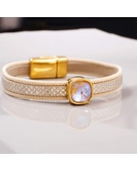 Δερμάτινο Βραχιόλι με Κρύσταλλο Swarovski Δερμάτινο βραχιόλι με κρύσταλλο Swarovski και στοιχεία σε επίχρυση επιμετάλλωση