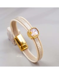 Δερμάτινο Βραχιόλι με Κρύσταλλο Swarovski Δερμάτινο βραχιόλι με κρύσταλλο Swarovski και στοιχεία σε επίχρυση επιμετάλλωση