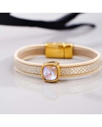 Δερμάτινο Βραχιόλι με Κρύσταλλο Swarovski Δερμάτινο βραχιόλι με κρύσταλλο Swarovski και στοιχεία σε επίχρυση επιμετάλλωση
