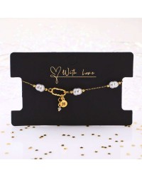 Stainless Steel Jewelry: Βραχιόλι - Γούρι με Καλλιεργημένα Μαργαριτάρια Βραχιόλι Γούρι 2026 από ανοξείδωτο ατσάλι με επιμετάλλωση 24Κ χρυσού