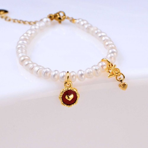 Βραχιόλι Γούρι 2026 - Καλλιεργημένα Μαργαριτάρια & Καρδιά Χειροποίητο Βραχιόλι-Γούρι με Καλλιεργημένα Μαργαριτάρια και Καρδιά από Σμάλτο