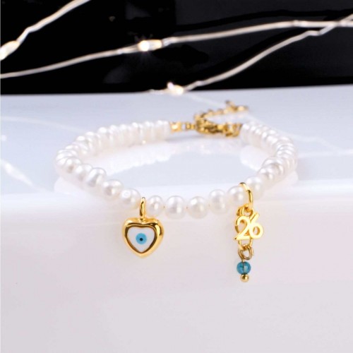 Βραχιόλι Γούρι 2026 - Καλλιεργημένα Μαργαριτάρια & Καρδιά Χειροποίητο Βραχιόλι-Γούρι με Καλλιεργημένα Μαργαριτάρια και Καρδιά από Σμάλτο