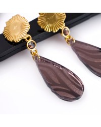 Gold-Plated Earrings - Stainless Steel and Animal Print Gold-Plated Earrings made of stainless steel in gold plating with Animal Print plexiglass