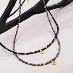 Xειροποίητo κοντό κολιέ με κρύσταλλα και καρδούλα σε επίχρυση επιμετάλλωση
