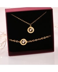 Σετ Κολιέ και Βραχιόλι με Κρύσταλλα Swarovski – Σε Κουτί Δώρου Σετ Κολιέ και Βραχιόλι με Κρύσταλλα Swarovski – Σε Κουτί Δώρου