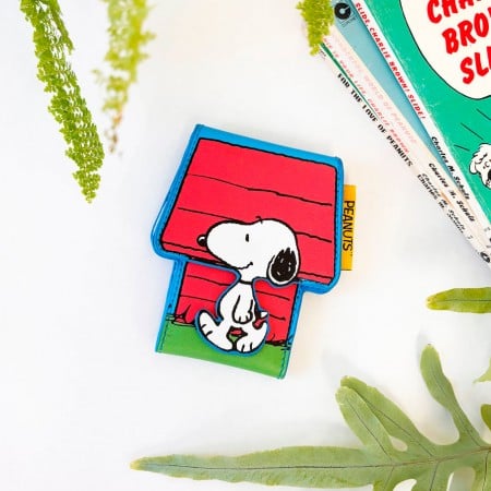 Πορτοφόλι-θήκη για Κάρτες Peanuts | Snoopy Doghouse