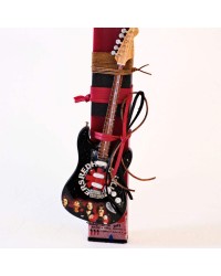 Λαμπάδα με Hλεκτρική Διακοσμητική Kιθάρα Red Hot Chili Peppers Λαμπάδα με διακοσμητική ηλεκτρική κιθάρα Red Hot Chili Peppers για αγόρια και άνδρες