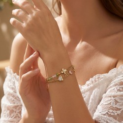 Stainless Steel Jewelry: Βραχιόλι Αλυσίδα Hearts & Zircon Επίχρυσο βραχιόλι αλυσίδα από ανοξείδωτο ατσάλι με μεταλλικές καρδιές και ζιργκόν