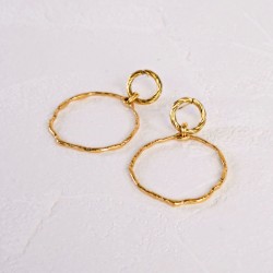 Κρεμαστά Σκουλαρίκια σε επίχρυση επιμετάλλωση από ανοξείδωτο ατσάλι