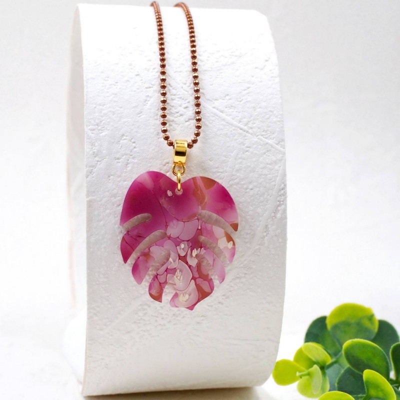 Μακρύ Κολιέ Toolittle - Resin Leaf Fuchsia Xειροποίητo κολιέ με πλέξιγκλας φύλλο και επίχρυσα στοιχεία