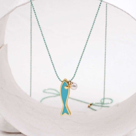 Επίχρυσο Μακρύ Κολιέ | Enamelled Fish Charm Επίχρυσο Μακρύ Κολιέ | Enamelled Fish Charm